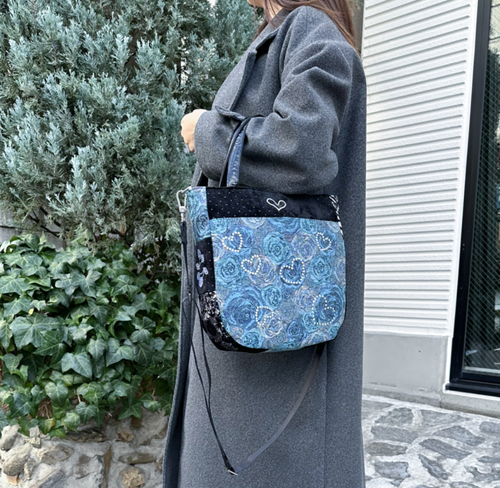 ネバーエンディングブルーローズ